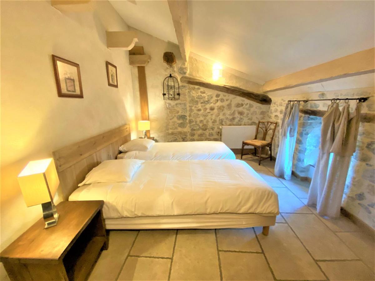 Gite De Groupe 9Ch Ou 3 Gites Independants De 3Ch - Patio Et Piscine Interieure Chauffee Toute L'Annee Vallon-Pont-d'Arc Ngoại thất bức ảnh