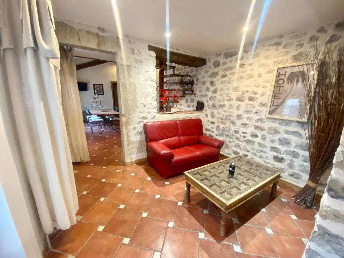 Gite De Groupe 9Ch Ou 3 Gites Independants De 3Ch - Patio Et Piscine Interieure Chauffee Toute L'Annee Vallon-Pont-d'Arc Ngoại thất bức ảnh